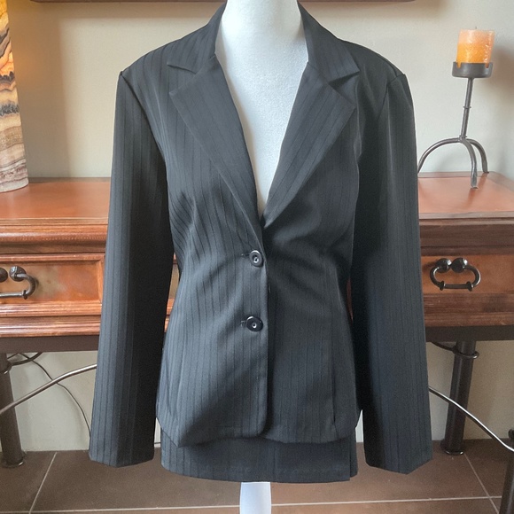 Ally B Dresses & Skirts - Ally B Skirt and Jacket Combo Suit. Black Pinstripe. Size 9